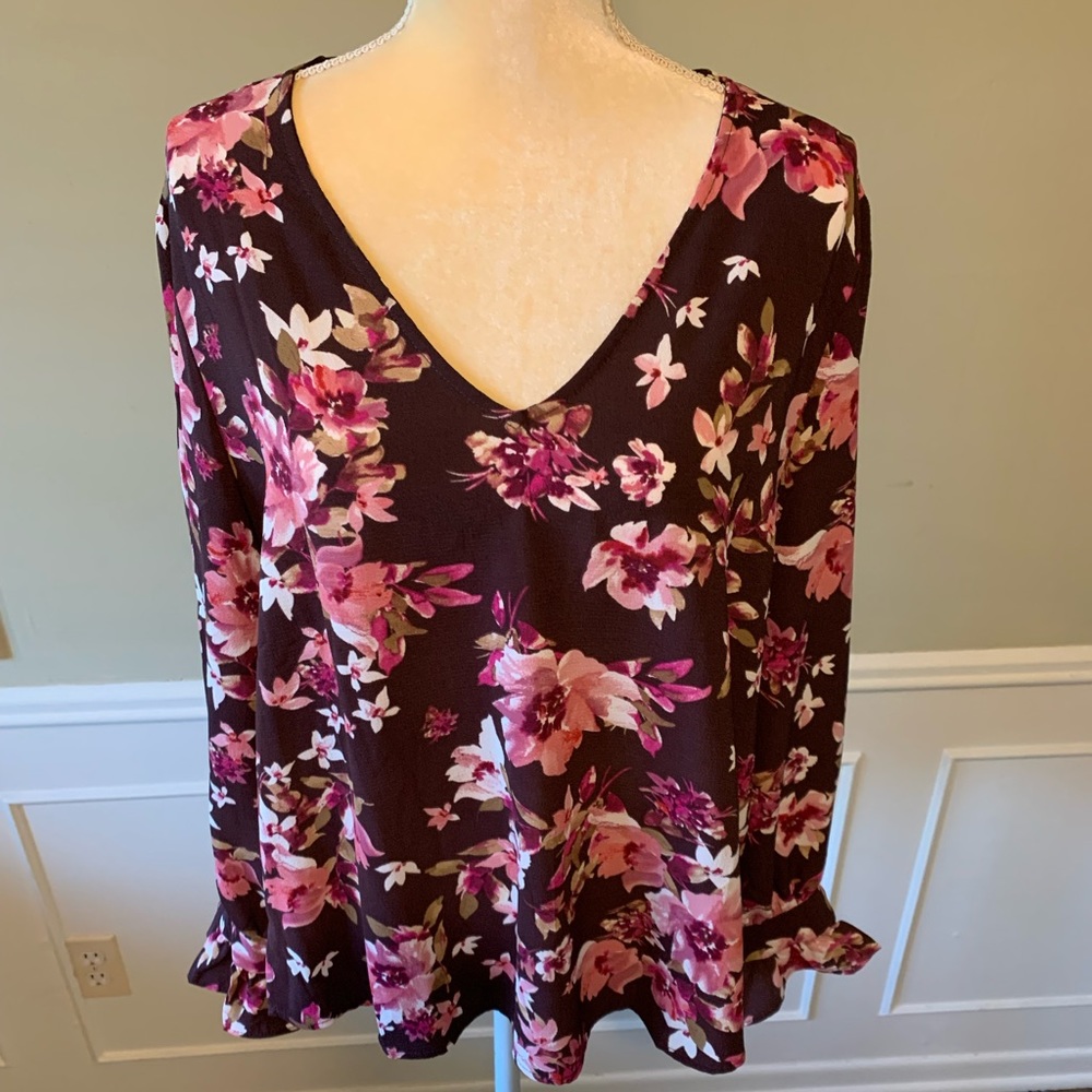 CeCe Woman’s X-Large Flutter Long Sleeves Blouse